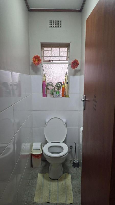 5 Bedroom Property for Sale in De Kuilen Western Cape